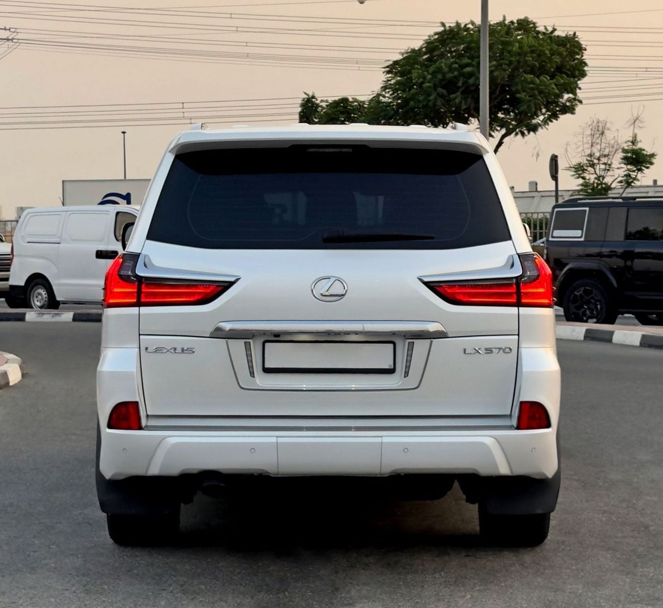 لكزس LX 570 بلاتينيوم لكزس LX 570 بلاتينيوم 2021، بمواصفات دول مجلس التعاون الخليجي