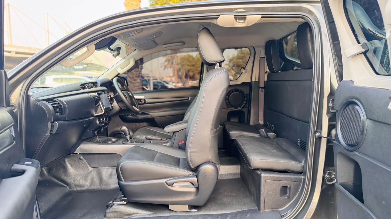 Toyota Hilux MODIFIED TO ROCCO | SMART CAB | 2.8L DIESEL ENGINE | 2022 |  AUTOMATIC TRANSMISION | RHD