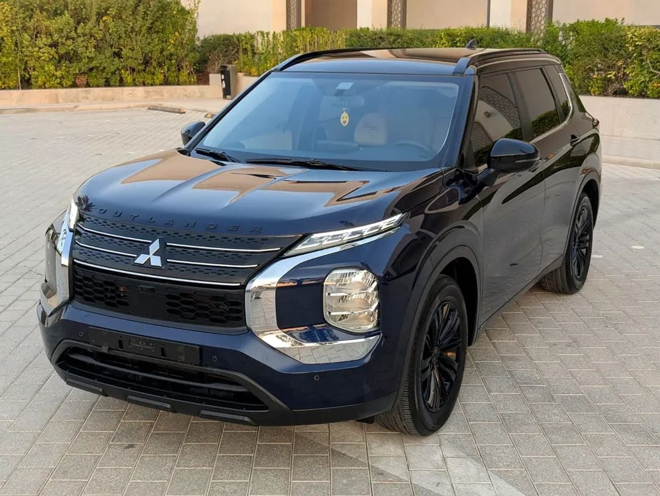 Mitsubishi Outlander PREMIUM 2024 GCC Specs Exterior and Interior Excellent Condition