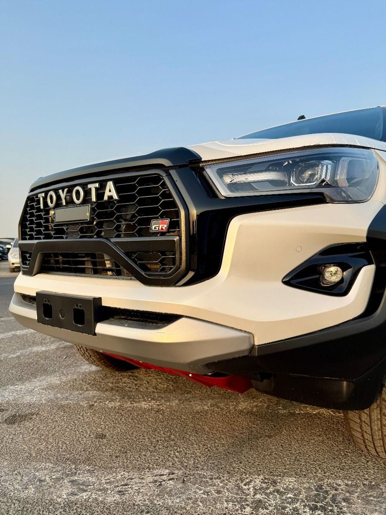 تويوتا هيلوكس GR Sport 4.0L 4x4