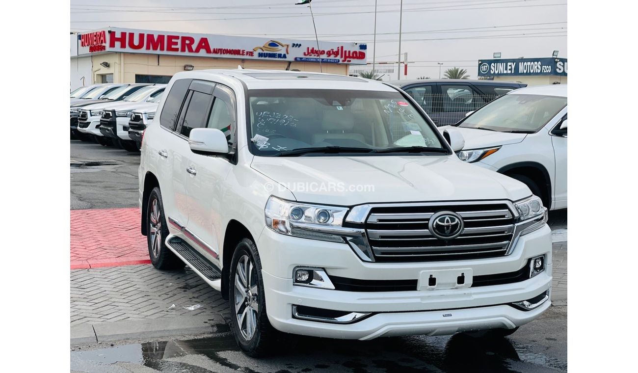 Toyota Land Cruiser Toyota ZX Landcruiser Petrol Engine model 2018 top of the range car very clean and good condition