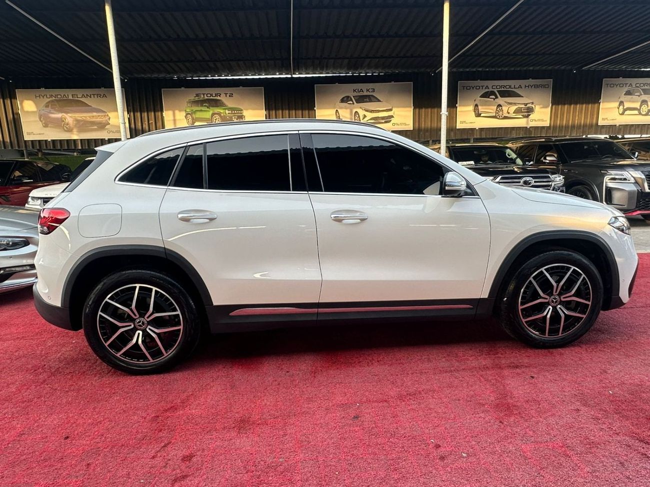 مرسيدس بنز EQE 350+ SUV