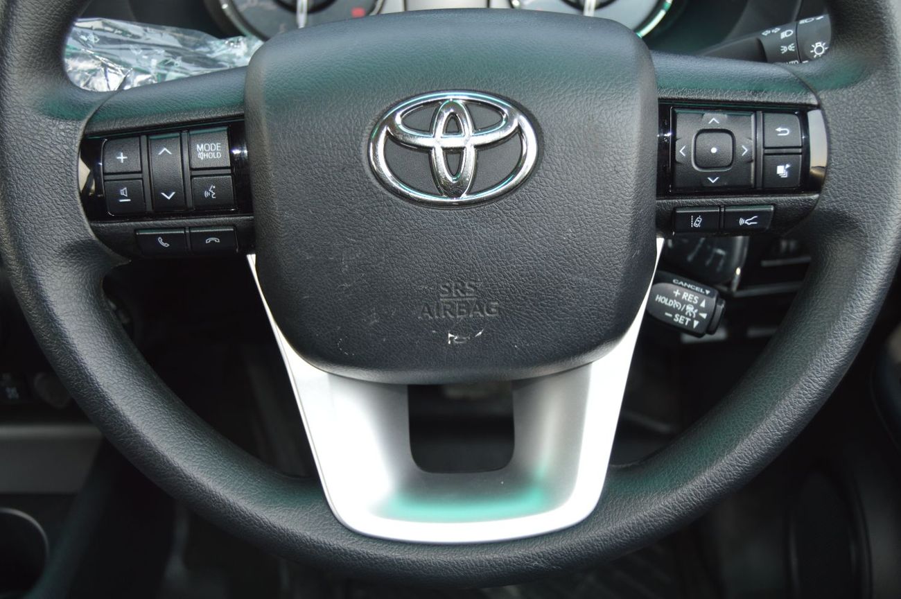Toyota Hilux Double cabin 2.8L, perfect inside and outside
