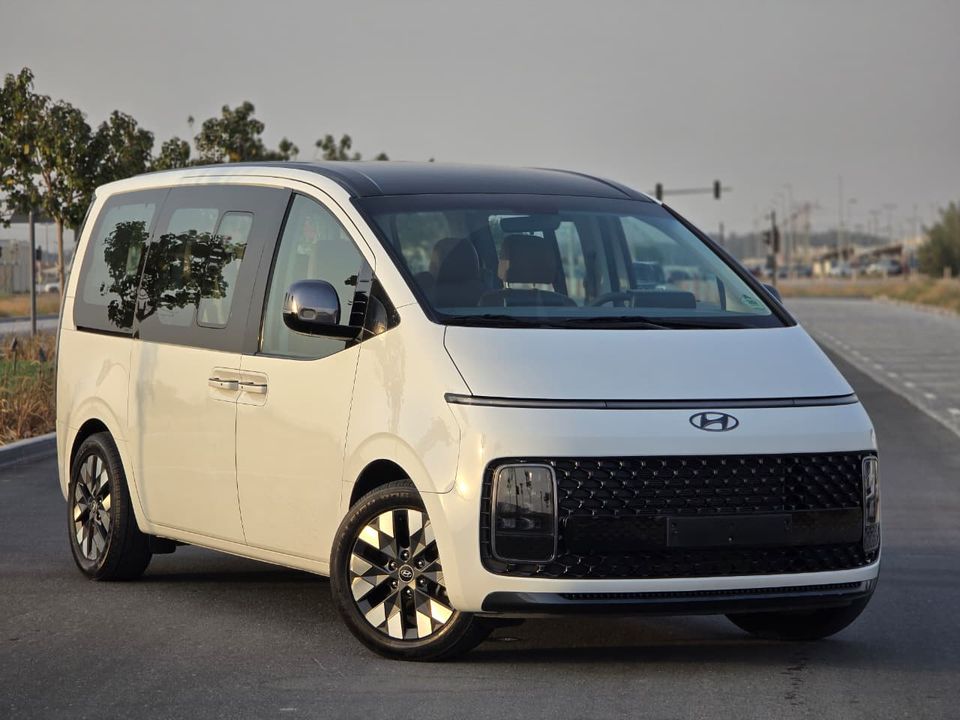 Hyundai Staria LUXURY