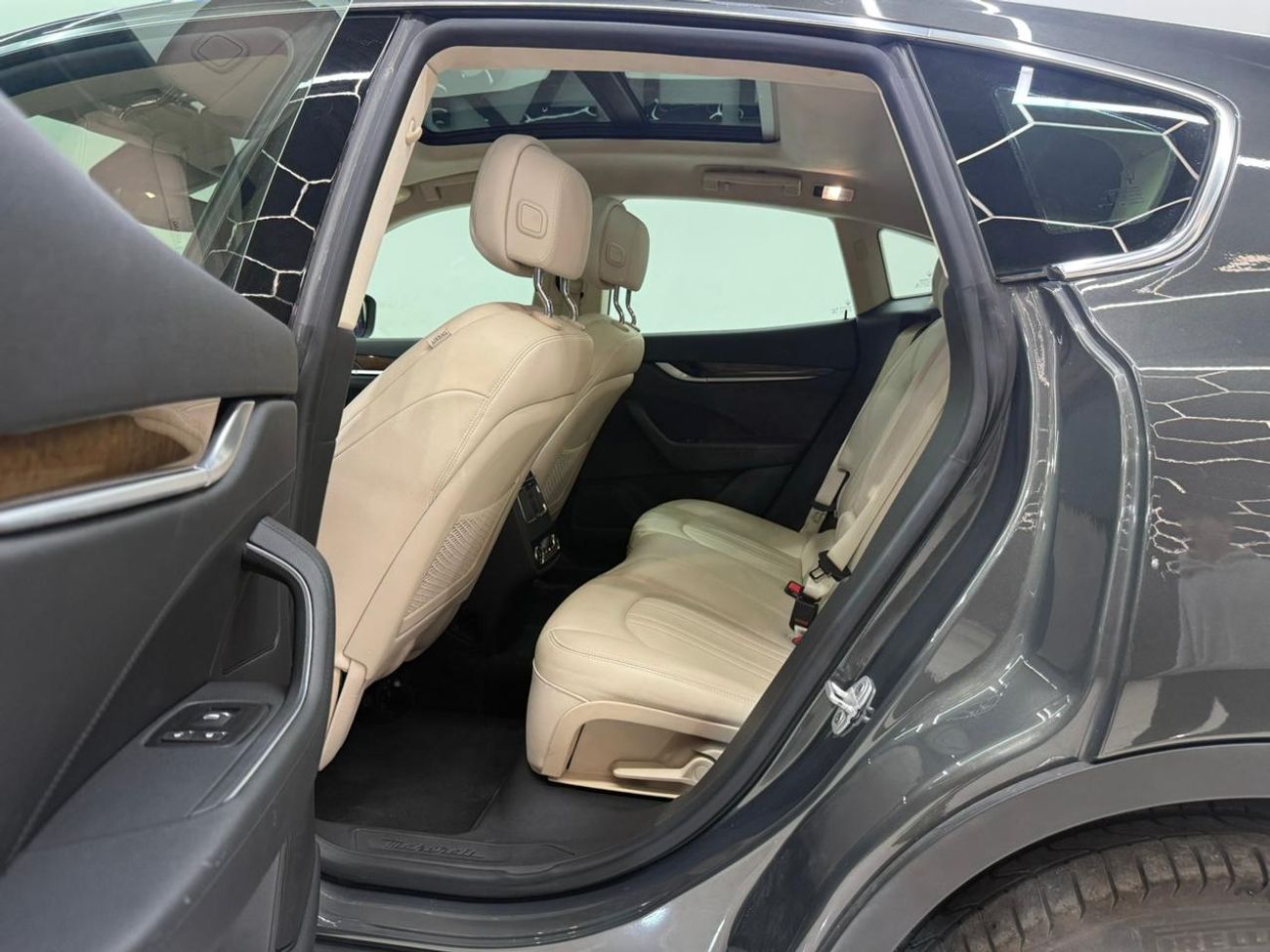 مازيراتي ليفونت GranLusso 3.0L