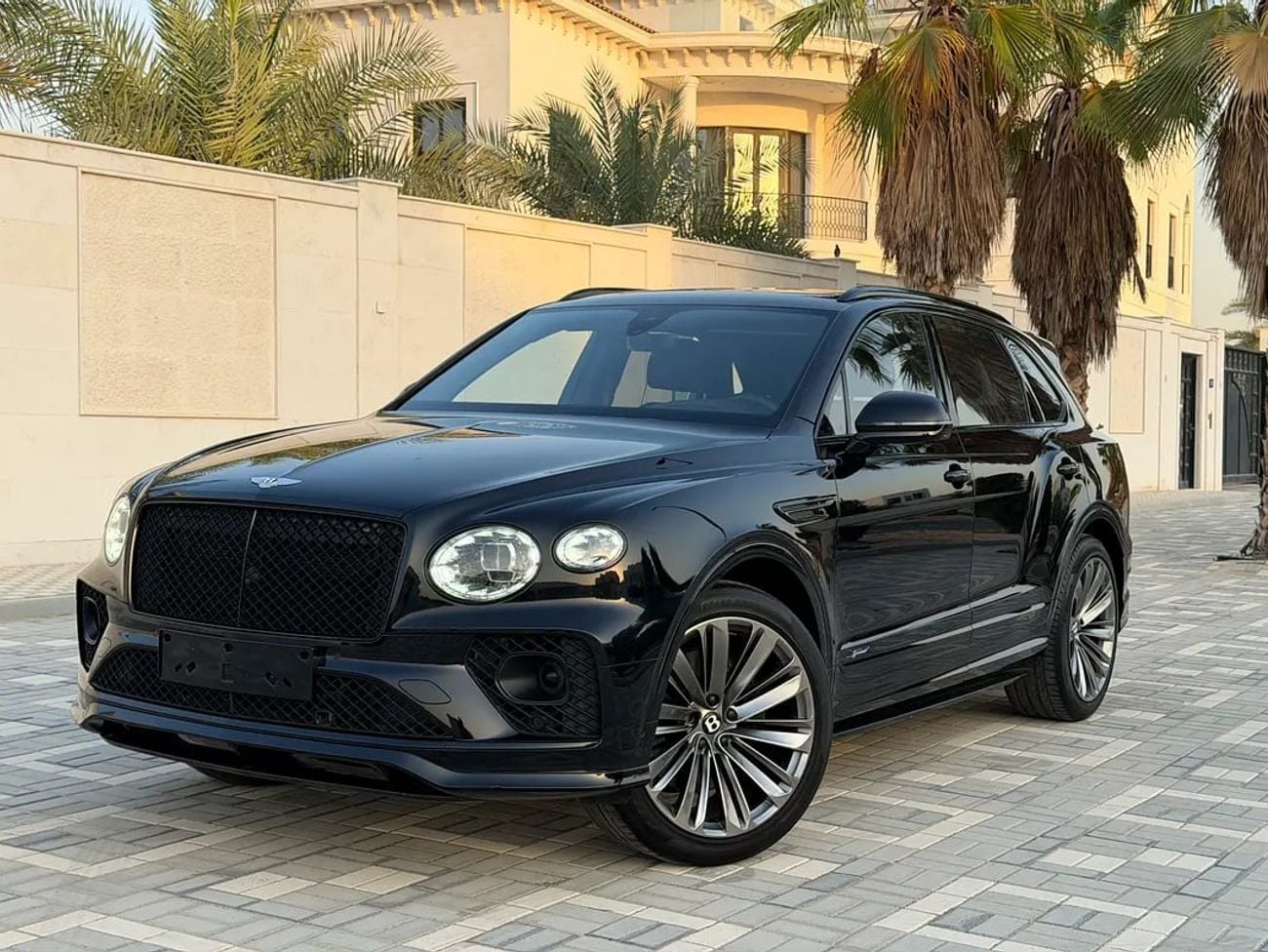Bentley Bentayga SPEED MODEL - GCC SPECS - NO ACCIDENT - FULL SERVICE IN AGENCY