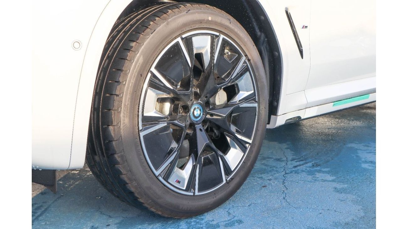بي أم دبليو iX3 2024 BMW IX3 FULL OPTION ELECTRIC