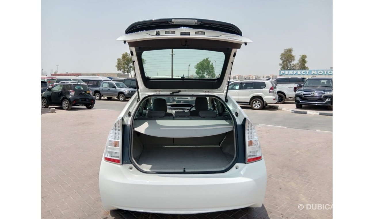 Toyota Prius TOYOTA PRIUS RIGHT HAND DRIVE  (PM1571)