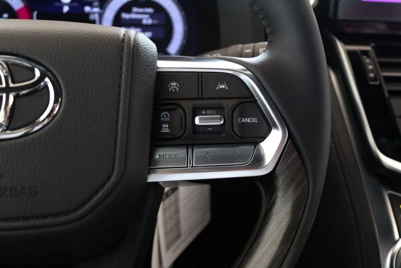 Toyota Land Cruiser 300 VXR 3,3 TWINTURBO DIESEL **التصدير فقط خارج الخليج***EXPORT ONLY*