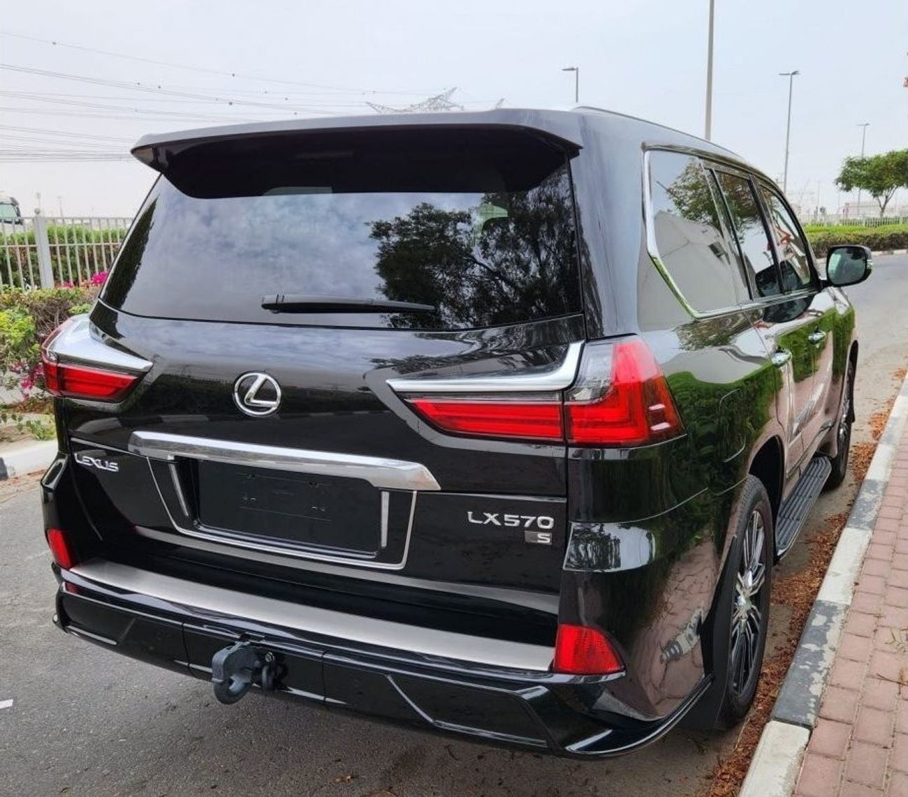 Lexus LX 570 Sport
