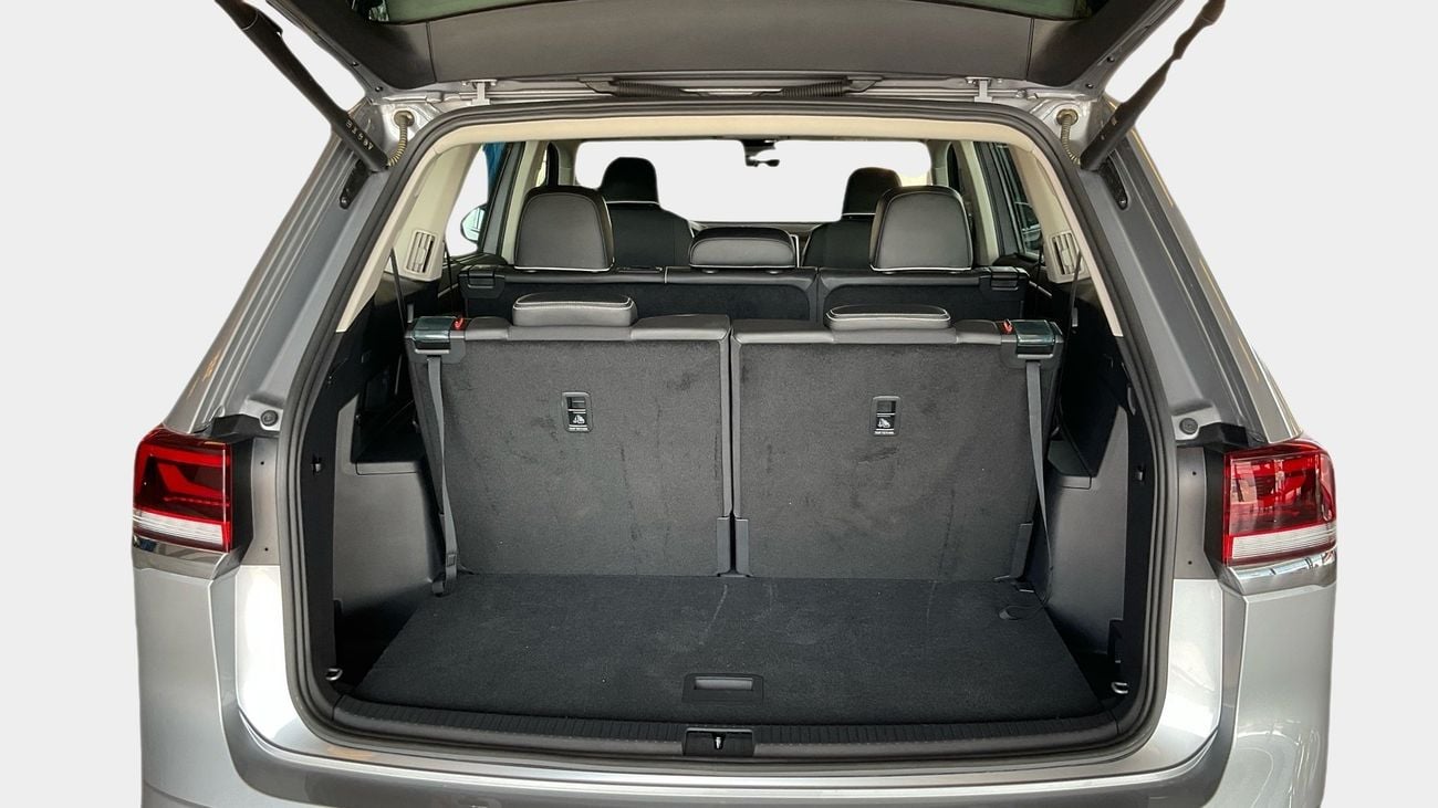 Volkswagen Teramont 2.0 R-LINE 4WD | Guaranteed Warranty | 0 Down Payment