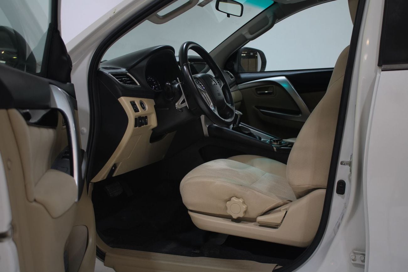 Mitsubishi Montero Sport GLS Premium 3.0L (7 Seater)