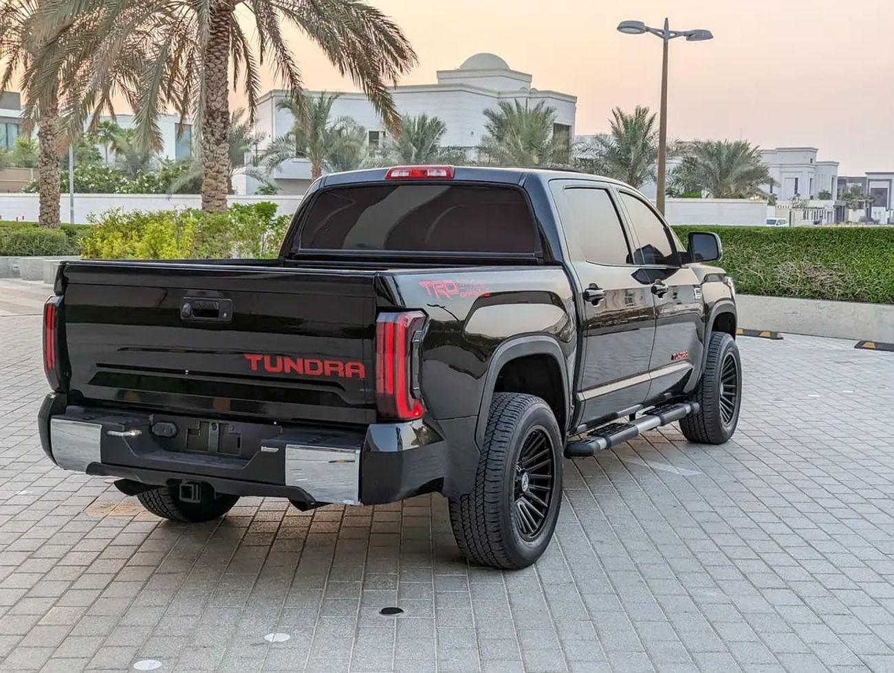 تويوتا تاندرا Crewmax 1794 Edition | GCC Specs Facelifted