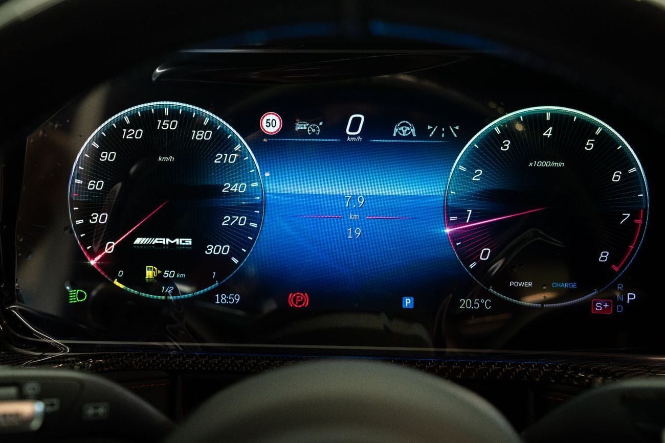 مرسيدس بنز G 63 AMG 2026 | BRAND NEW | FULL INTERIOR CARBON FIBER | 0 KM | FULL OPTION | EURO SPECS