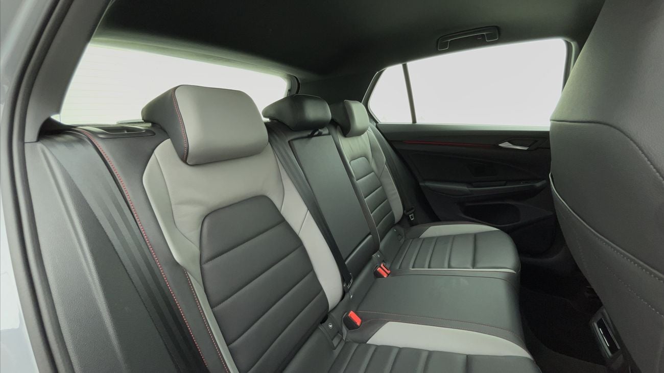 فولكس واجن جولف GTI P2 2 | بدون دفعة مقدمة | اختبار القيادة في المنزل