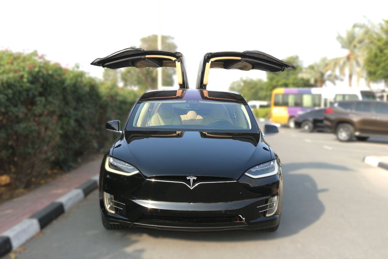 Tesla Model X Long Range (AWD) TESLA MODEL X 90D 2017  GULF SPACE   FALCON DOOR