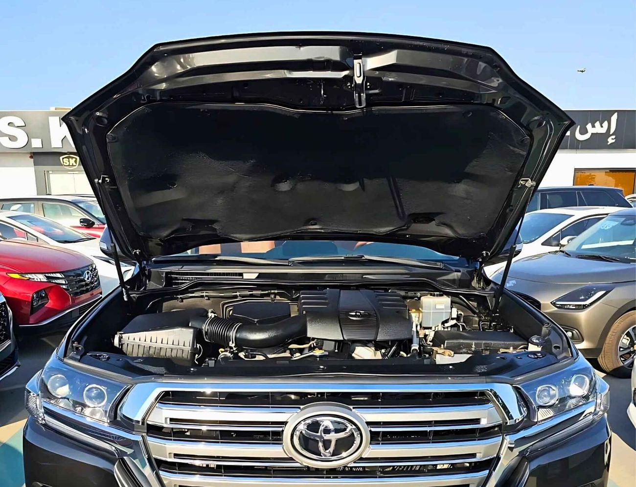 Toyota Land Cruiser GXR/ 4.0L V6 4WD / MID OPTION/ EXPORT ONLY / LOT#43956