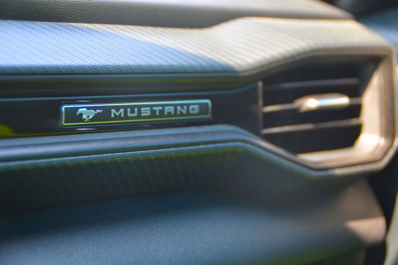 Ford Mustang EcoBoost 2.3L Coupe A/T