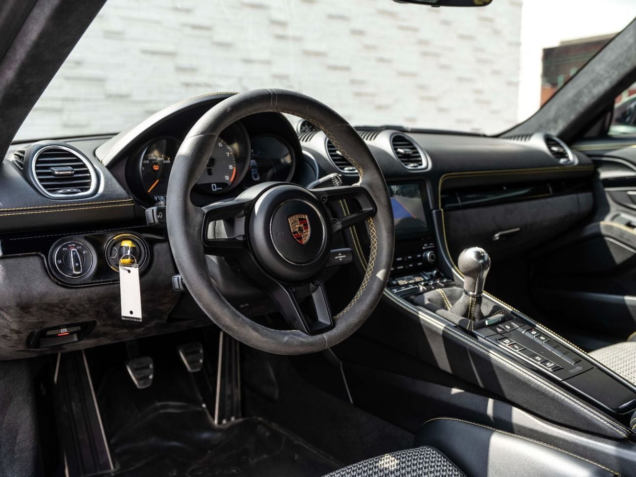 بورش كايمان 718 GT4 4.0L (420 HP) M/T