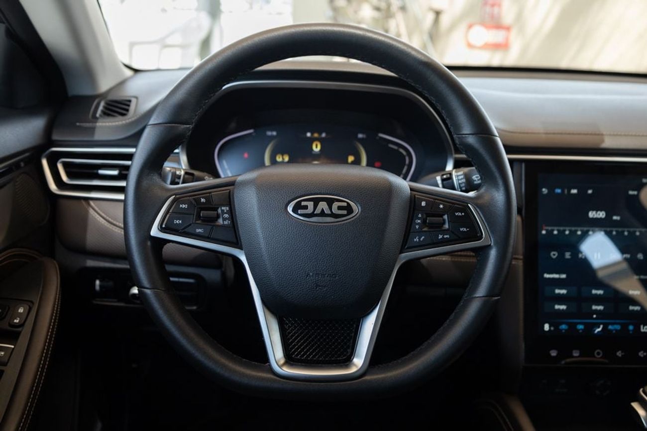 JAC J7 JAC J7 2023 GCC under Agency Warranty with Flexible Down-Payment.