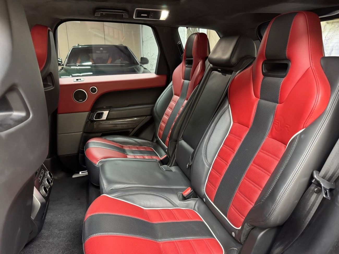 Land Rover Range Rover Sport SVR Carbon Edition 5.0L