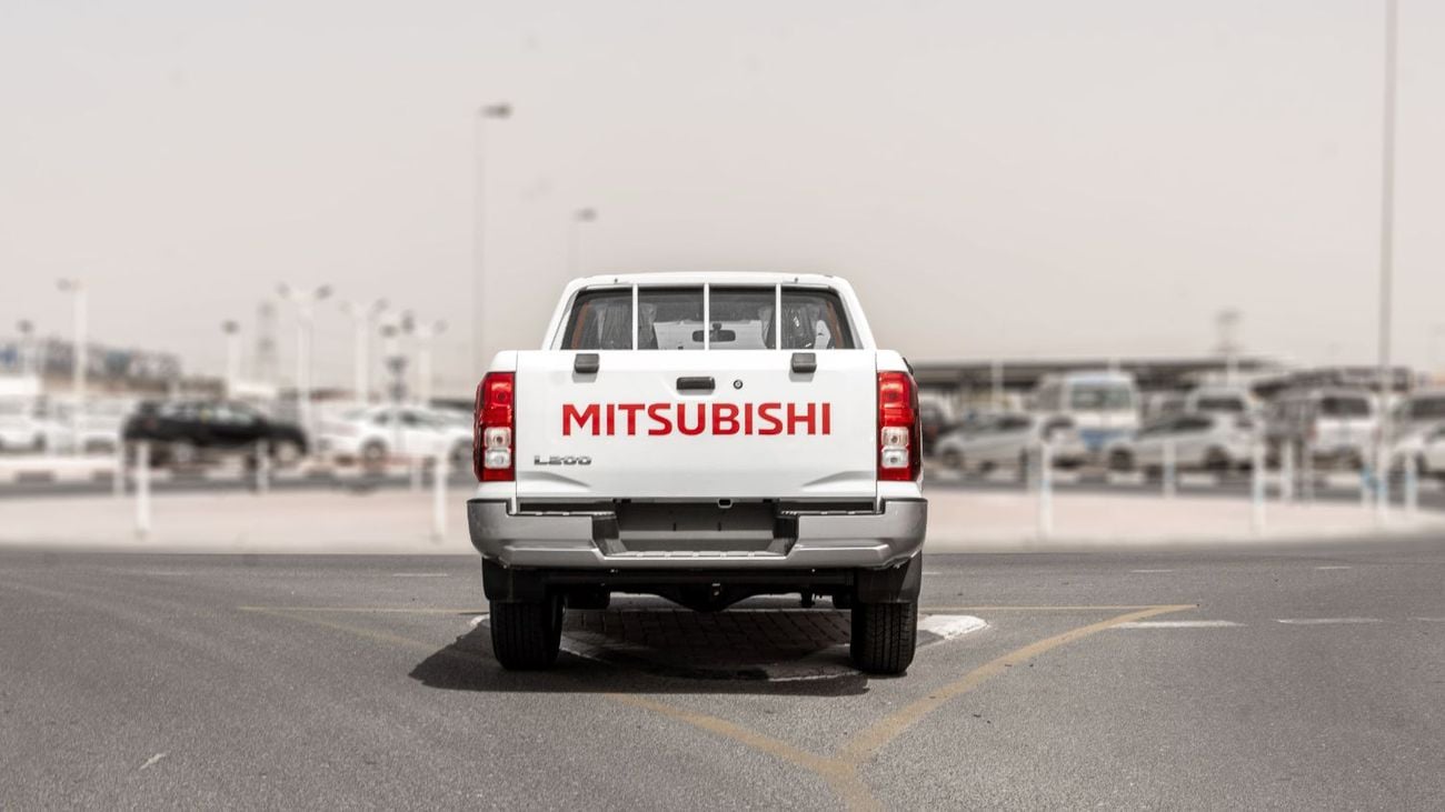 Mitsubishi L200 2026 Mitsubishi L200 GLX 2.4L MT Petrol (White-Black)