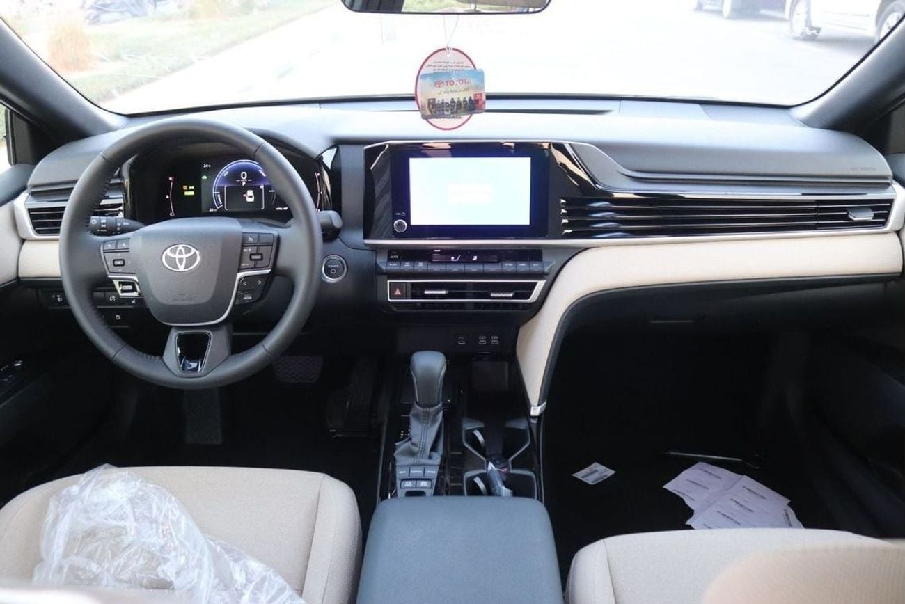 تويوتا كامري 2.5LE, KEYLESS ENTRY,PUSH START, PANORAMIC ROOF, ALLOY WHEELS, MODEL 2026