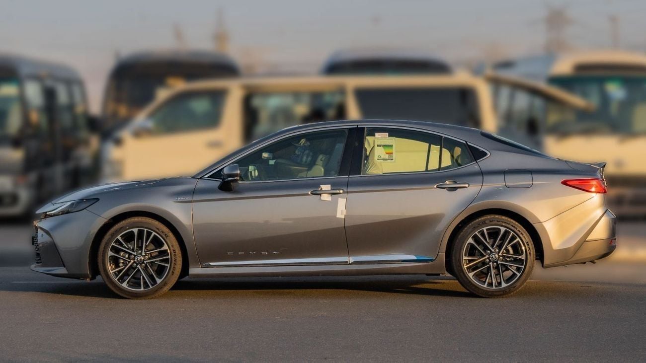 تويوتا كامري 2025 Toyota Camry LE 2.5L AT Hybrid (Gray)