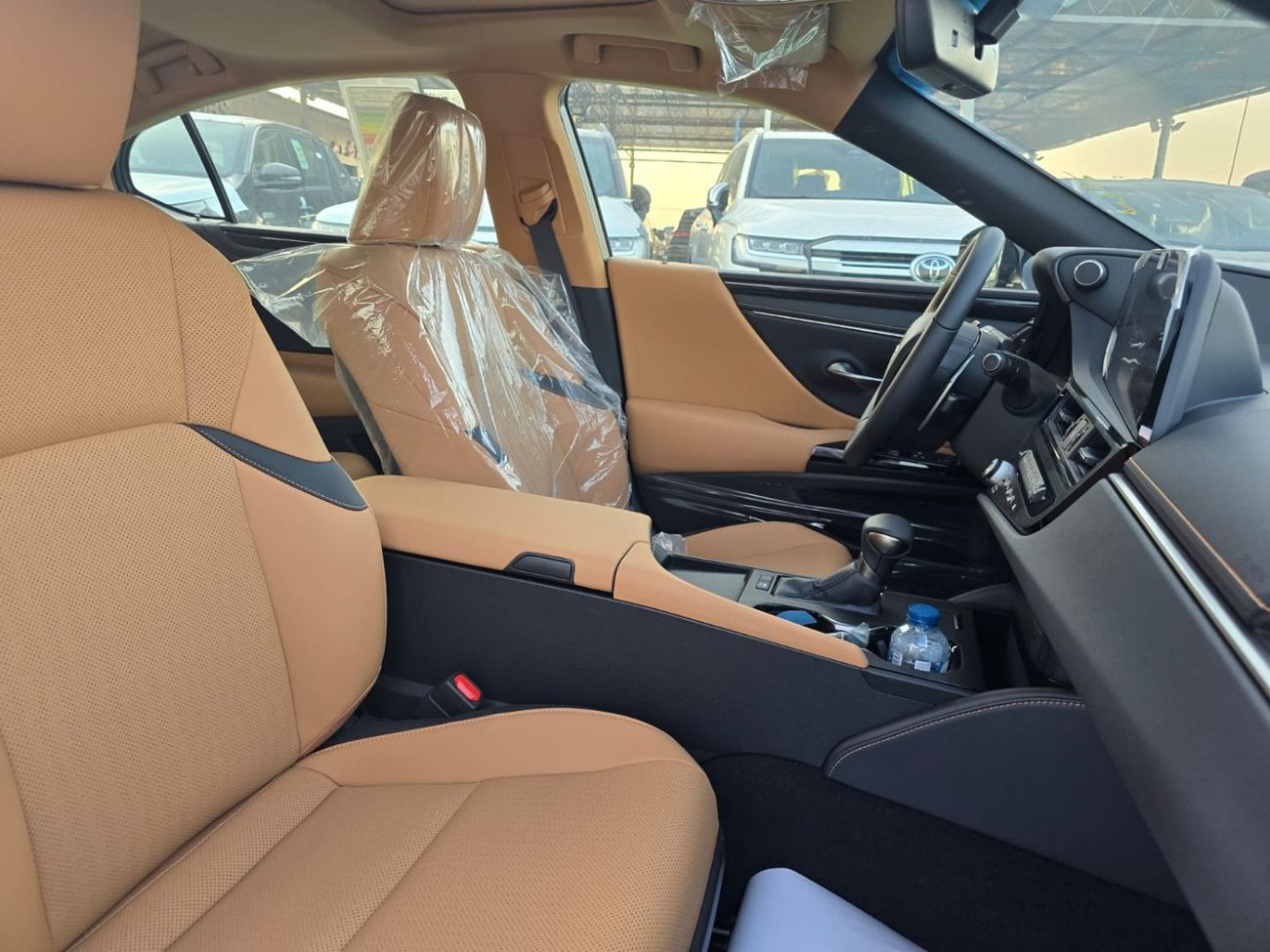 لكزس ES300h LEXUS ES300H HYBRID 2026 MODEL