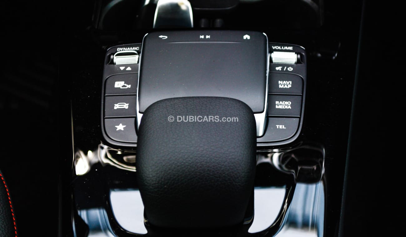 Mercedes-Benz A 200 Night Package AMG MY2021