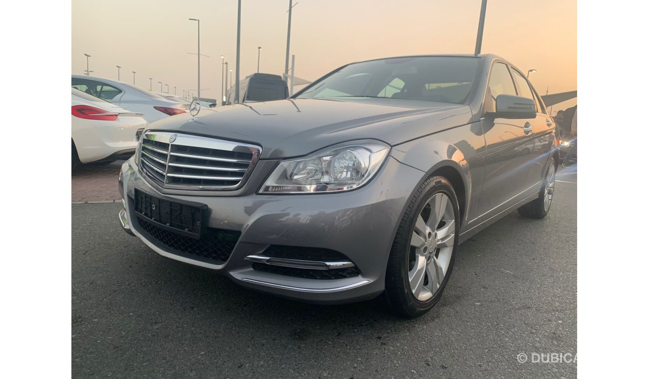 Mercedes-Benz C 200 Mercedes C200_2013_GCC_Excellent_Condihion _Full option