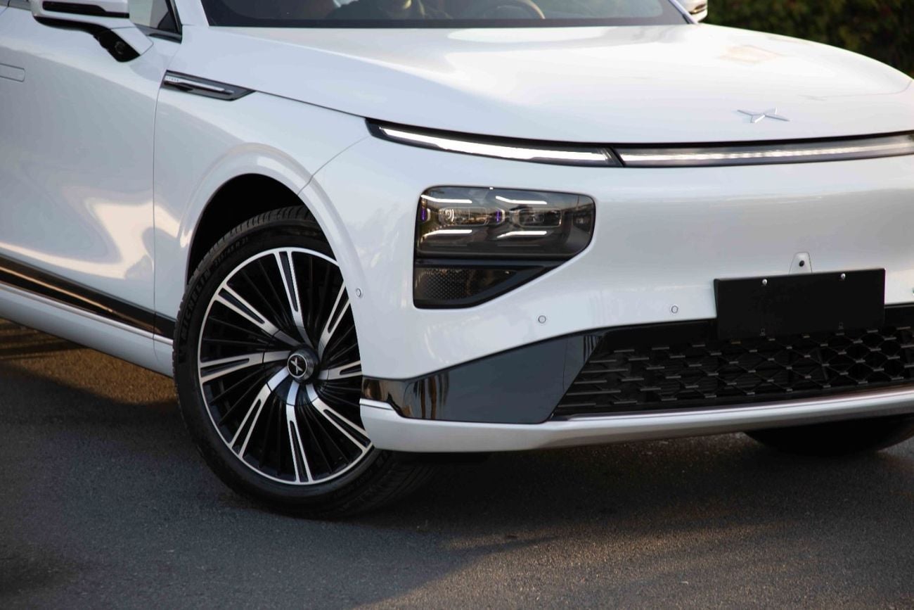 Xpeng G9 2022 Xpeng G9 702 Pro - White inside Brown