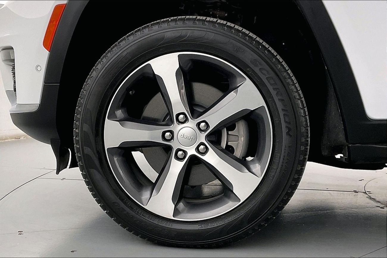 جيب شيروكي Limited Plus | سنة ضمان مجانية | خالية من أضرار الفيضانات