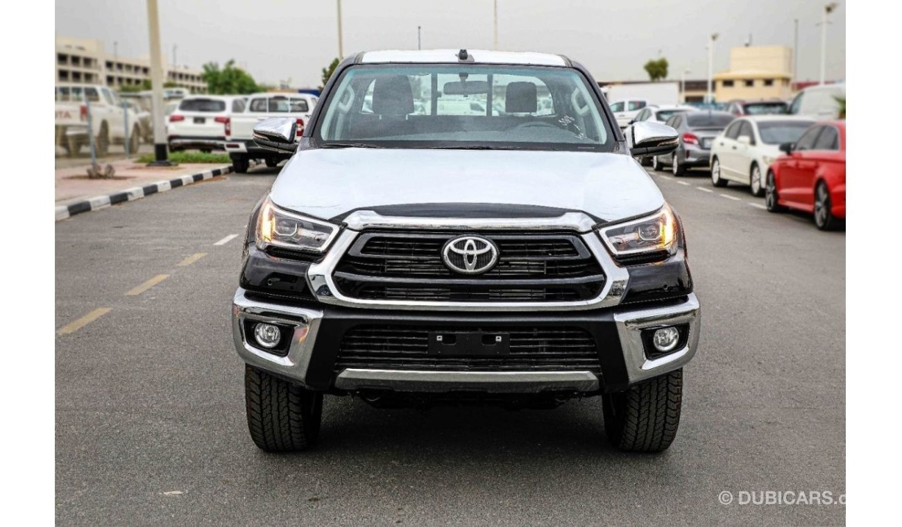 تويوتا هيلوكس Get 2023 Toyota Hilux 4x4 DC 2.8 D AT SR5 - Black inside Maroon