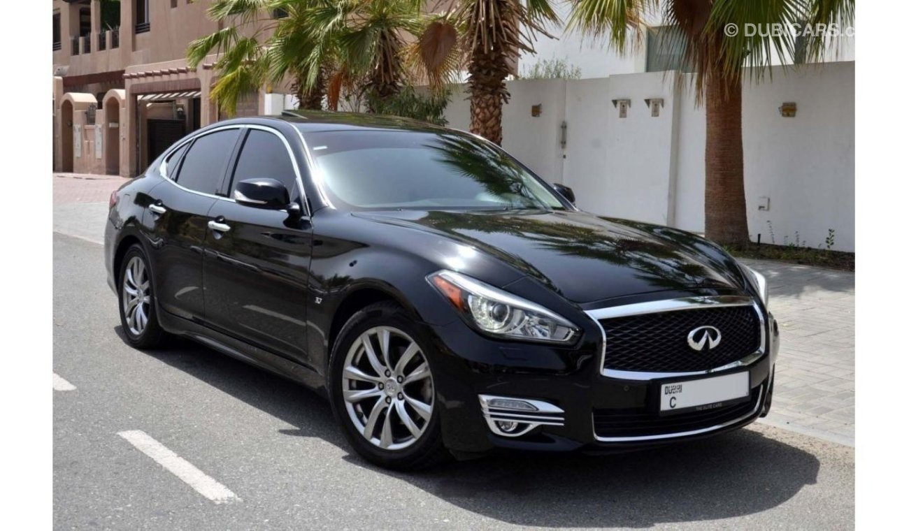 Infiniti Q70 Luxe Proactive Full Option in Excellent Condition