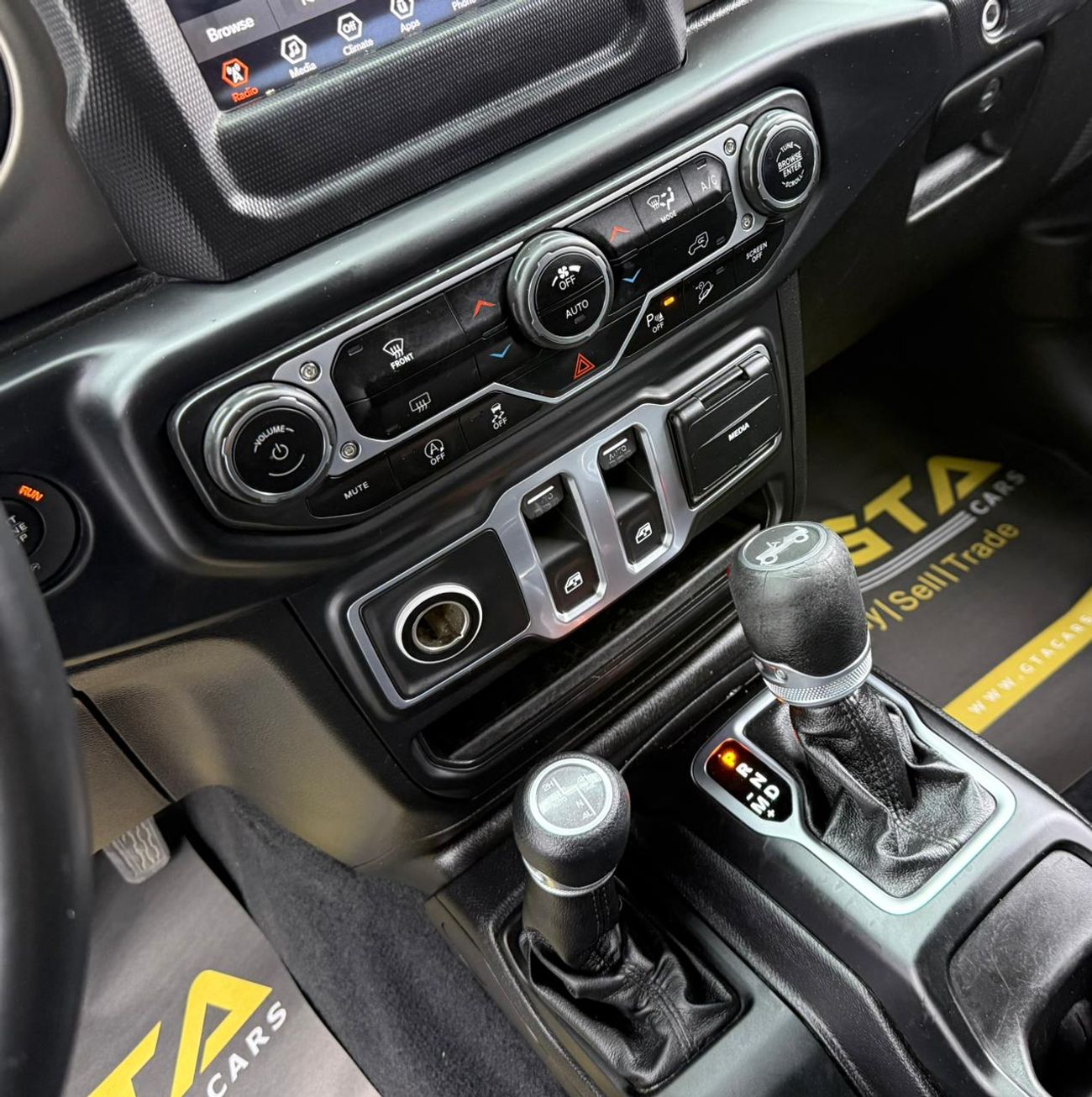 جيب رانجلر 2018 Jeep Wrangler Sport, Full Service History, Excellent Condition, GCC