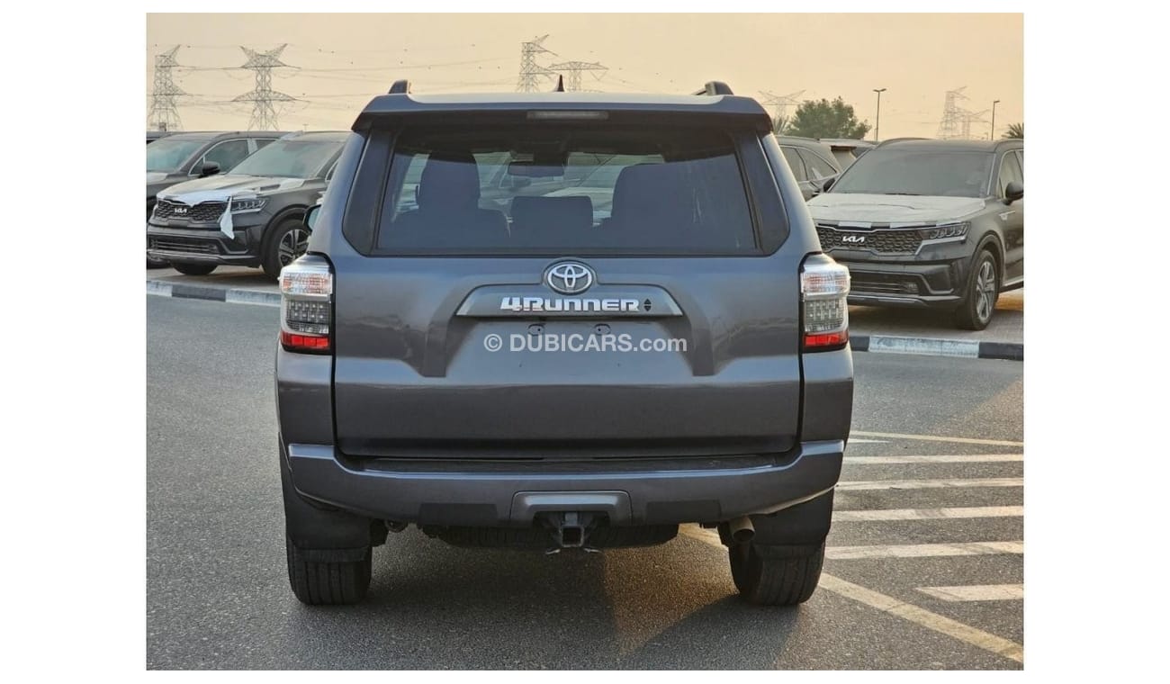 Toyota 4Runner 2021 Toyota 4Runner SR5 Premium 4.0L V6 /