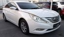 Hyundai Sonata Gulf model 2012 without accidents, white inside beige, you don't need any expenses.