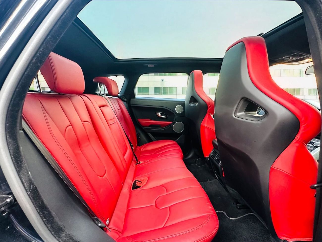 Land Rover Range Rover Evoque SE 2.0L SUV (3 Door)