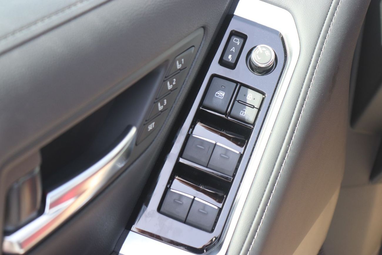 تويوتا لاند كروزر VXR 3.5L TWIN TURBO, ALLOY WHEELS, LEATHER SEAT, JBL SOUND SYSTEM, DIGITAL ODO METER,MODEL 2025