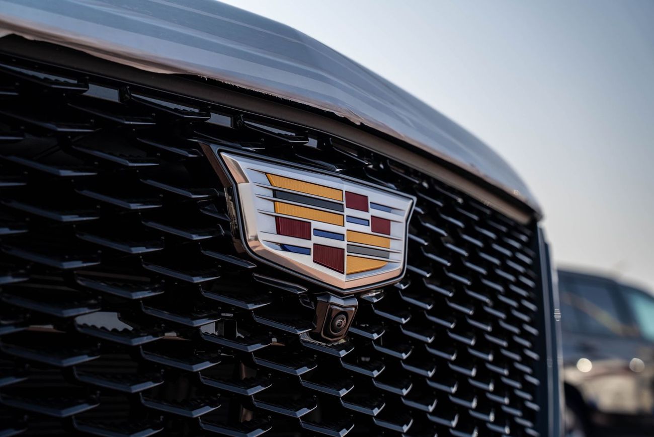 Cadillac Escalade Sport Platinum 6.2L 4WD Sport Platinum Executive 2025 Brand New American Specs 6.2L V8