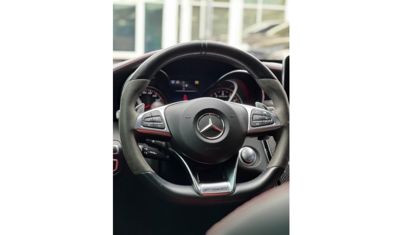 Mercedes-Benz GLC 63 AMG 3200 Monthly payments / GLC63s / GCC / UNDER WARRANTY / SINGLE OWNER / LOW MILAGE