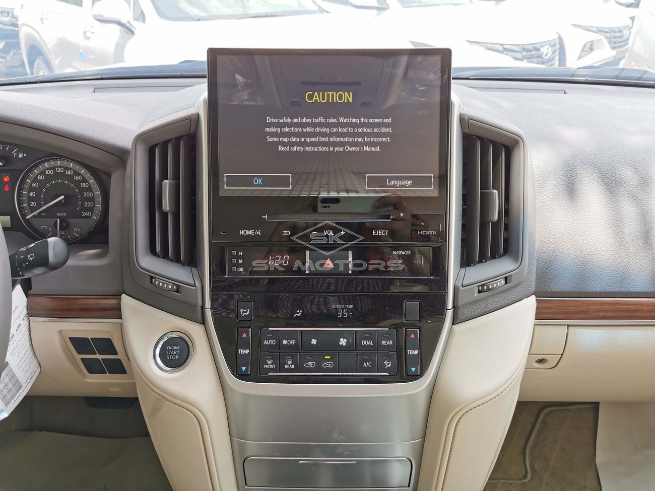 تويوتا لاند كروزر 4.0L, 18" Rims, Front Power Seats, Leather Seats, DVD, Rear Camera, Sunroof (CODE # GXR07)