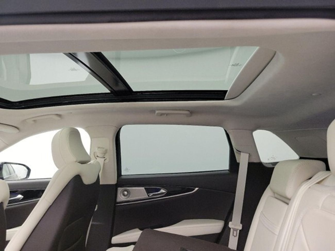 لينكولن ناوتيلوس NAU922W NAUTILUS PRESIDENTIAL AWD 2.7L TWIN TURBOCHARGED W/ 10-WAY SEAT