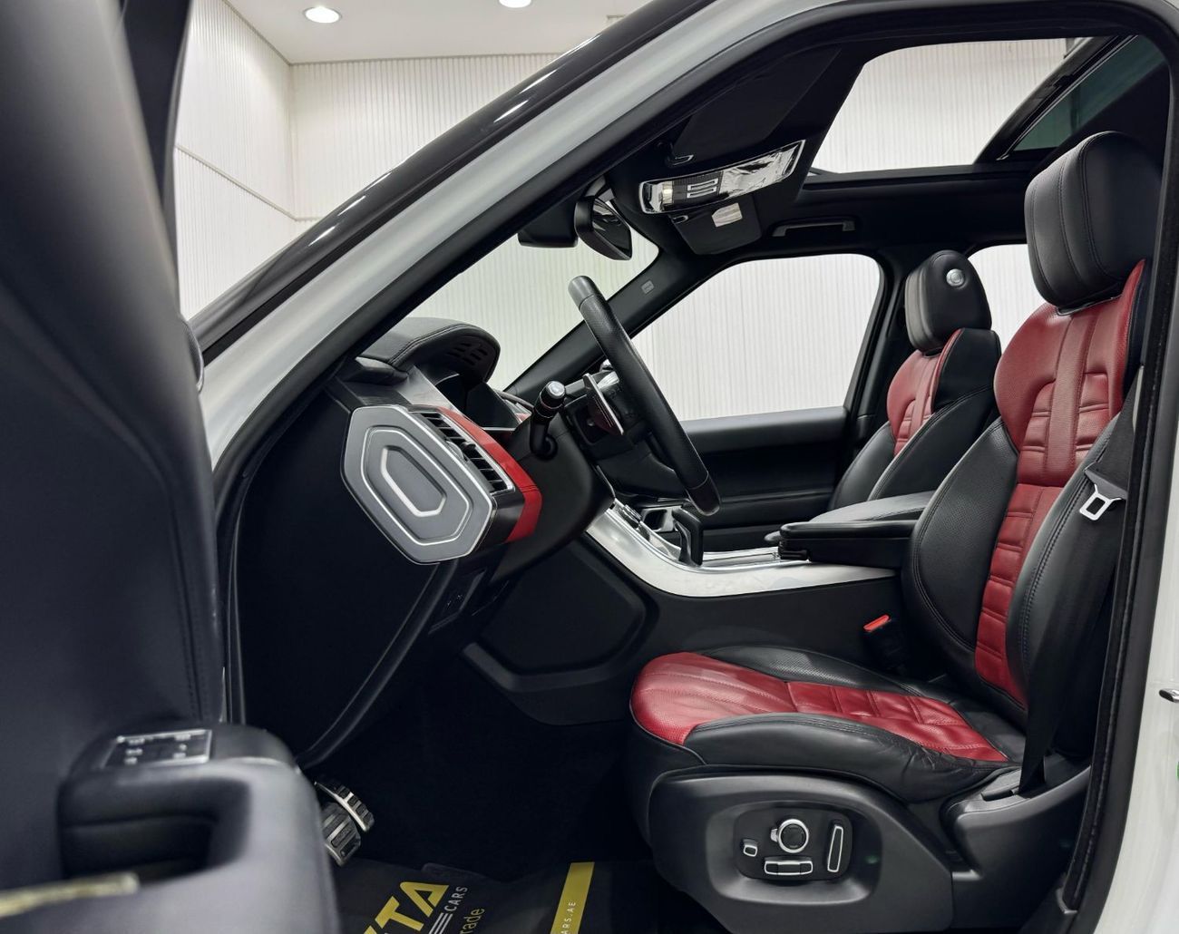 Land Rover Range Rover Sport HST 3.0L 2016 Range Rover Sport HST, Service History, Fully Loaded, Excellent Condition, GCC