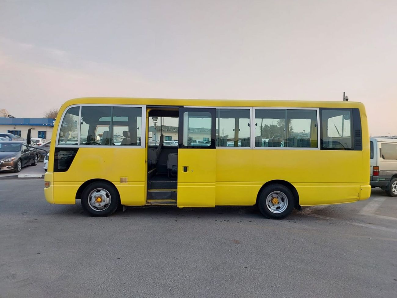 Nissan Civilian NISSAN CIVILIAN BUS RHD 2002 MODEL 4.2 L DIESEL AUTOMATIC(PM10521)