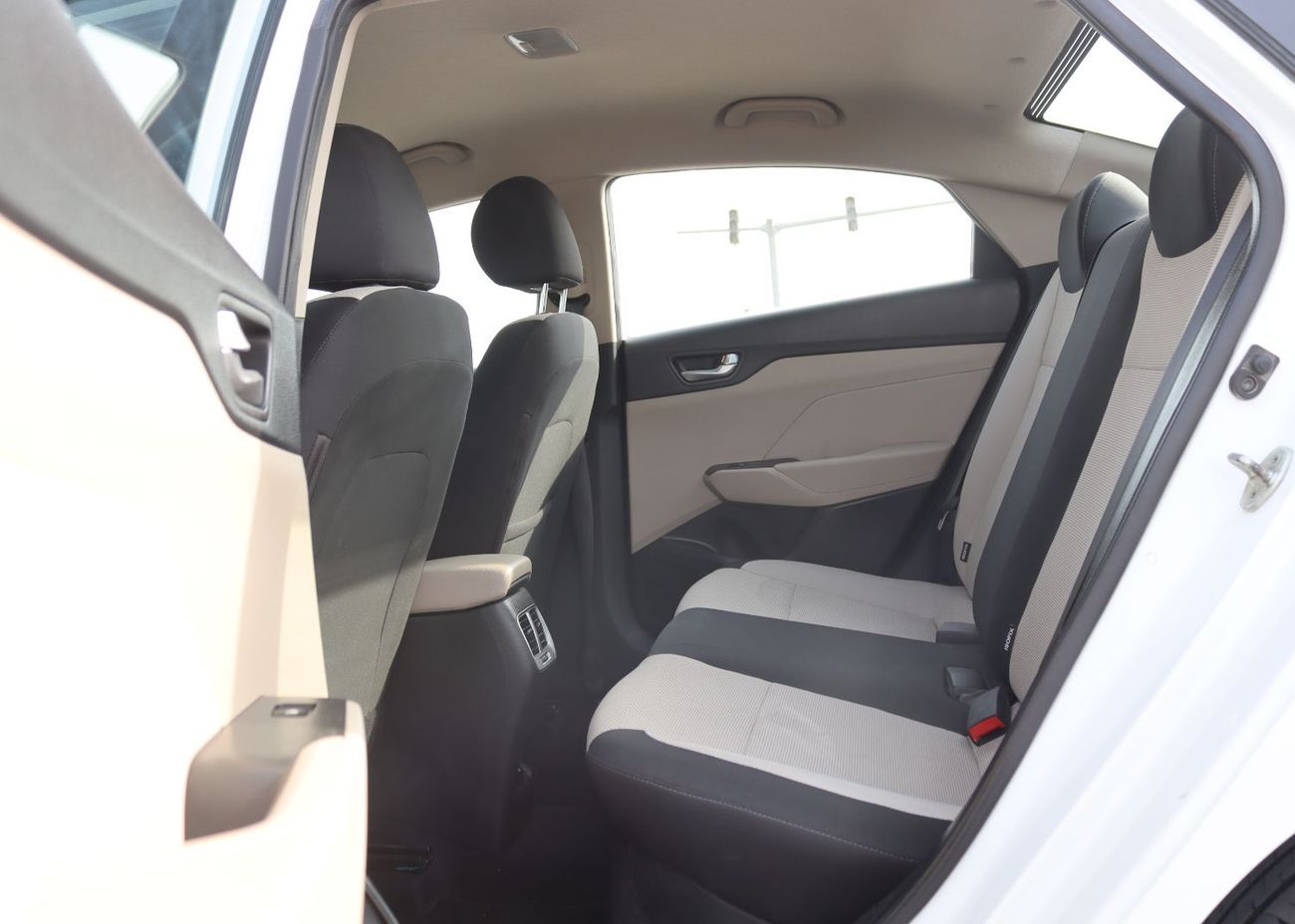 Hyundai Accent Base 1.6L (123 HP) Hyundai Accent, GCC car, in excellent condition, accident-free, 1600 cc engine, p