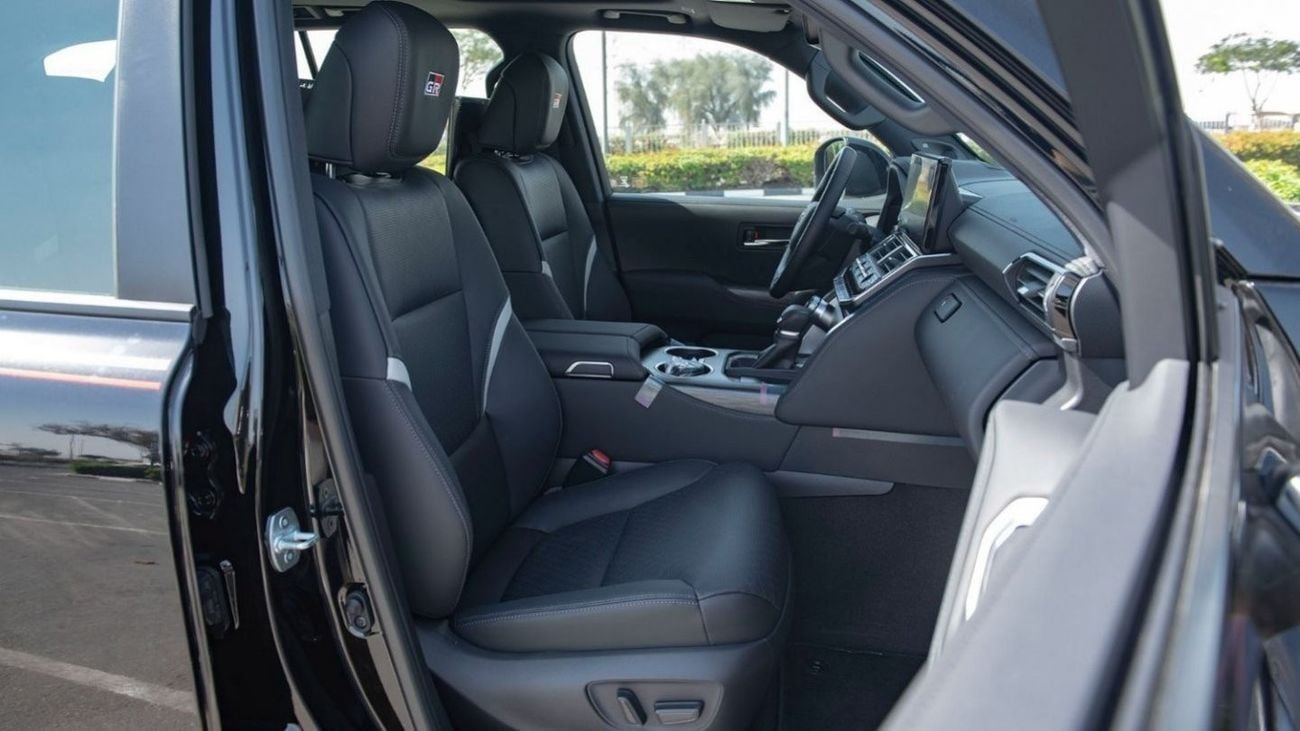 تويوتا لاند كروزر Land cruiser GR sport 3.5L petrol twin turbo 2023