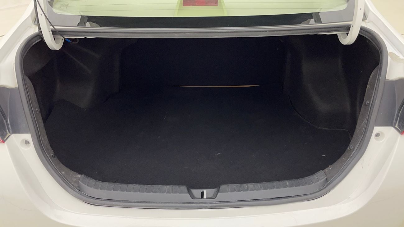 تويوتا يارس SE 1.5 | بدون دفعة مقدمة | اختبار القيادة في المنزل