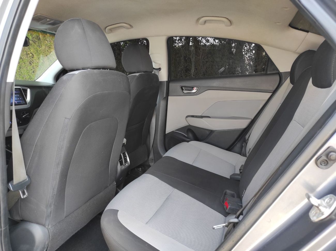 Hyundai Accent GL 1.6L (138 HP) Sedan Hyundai Accent 2019 Gcc V4 1.6 full automatic